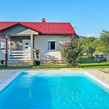Natura With Private Pool Vikendica *