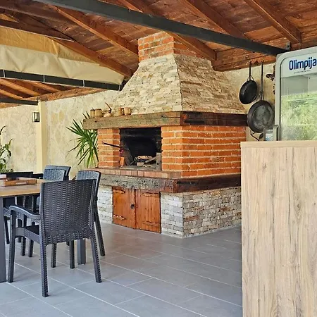 Natura With Private Pool * Mostar