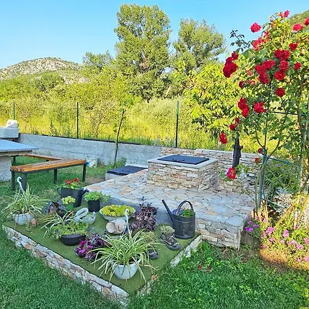 Natura With Private Pool Vikendica Mostar