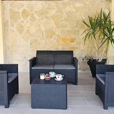 Natura With Private Pool Nyaraló